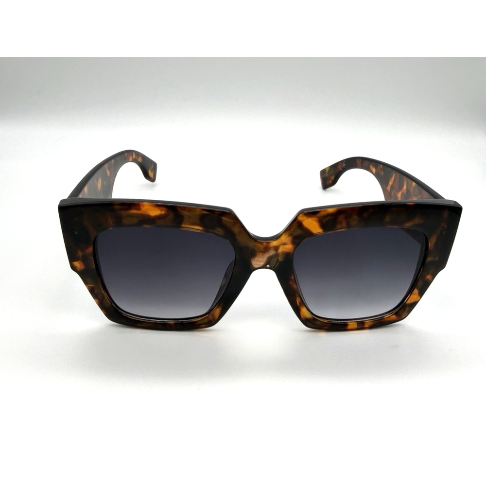 FRYE & CO. Oversized Square Tortoise Sunglasses 51191FCO201 Purple Gradient Lens